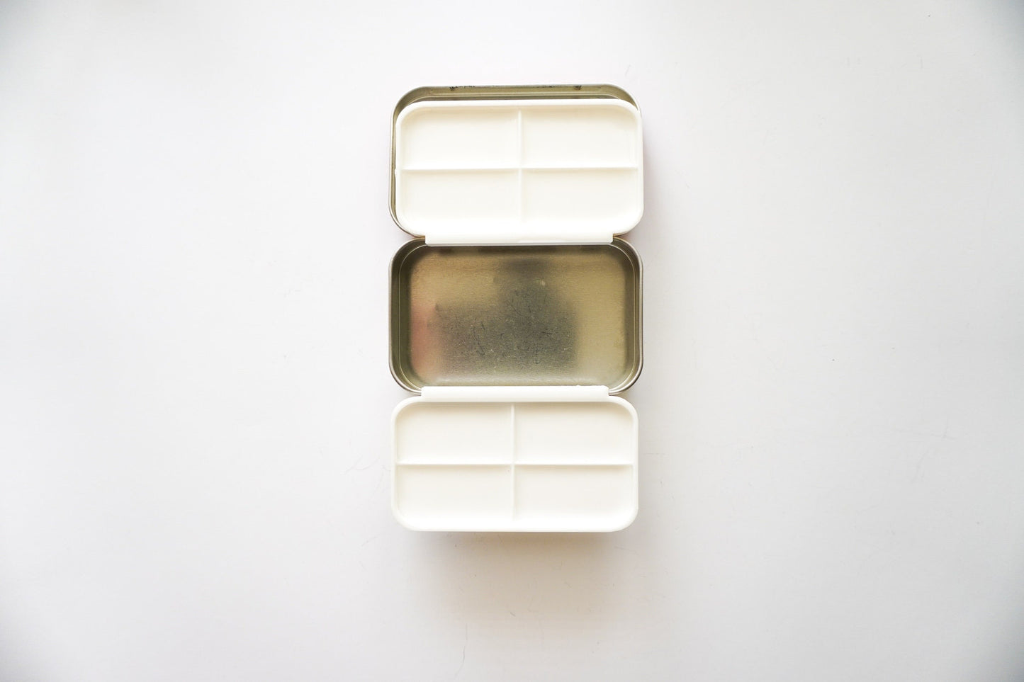 Hinged Altoids Mixing Tray