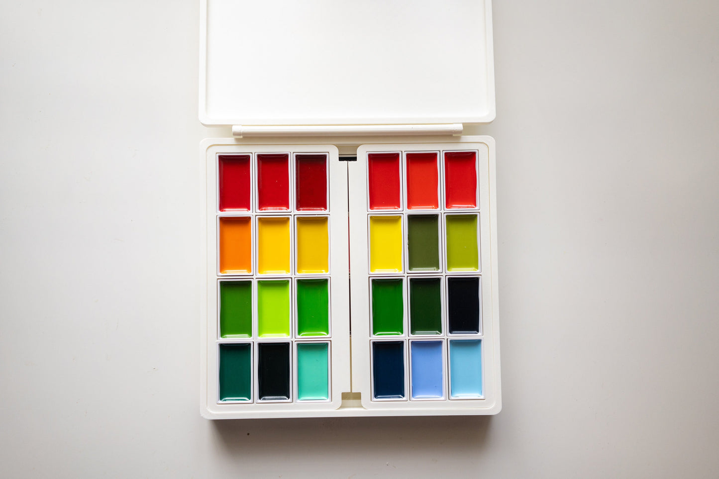 52 Kuretake Pan Palette (Studio Palette Line)