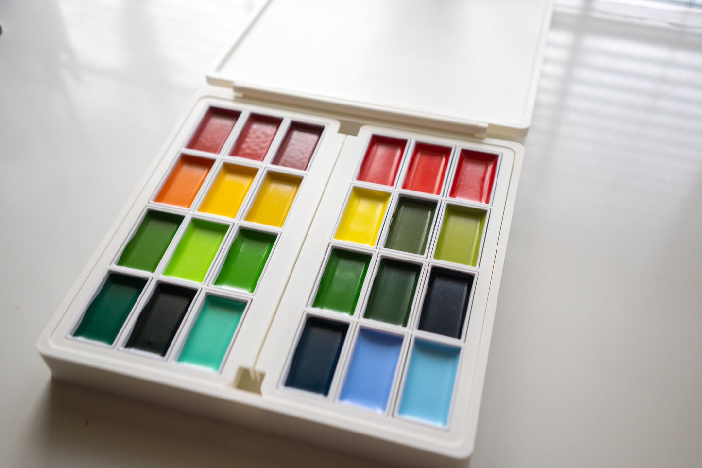 52 Kuretake Pan Palette (Studio Palette Line)