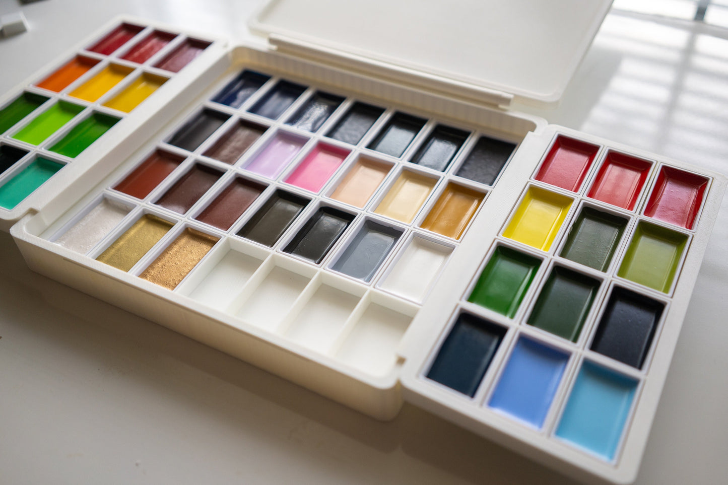 52 Kuretake Pan Palette (Studio Palette Line)