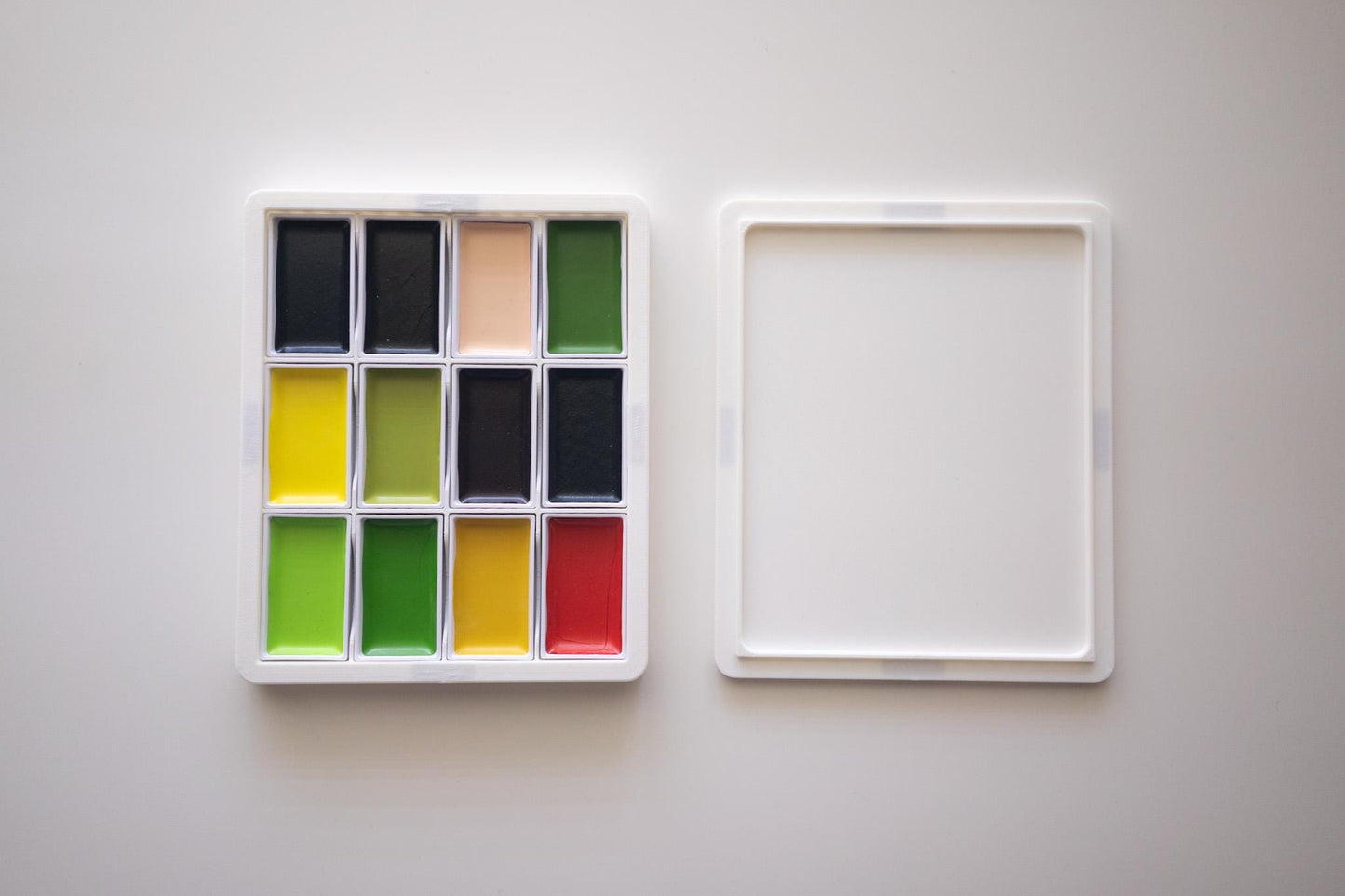 Kuretake Stackable Palette