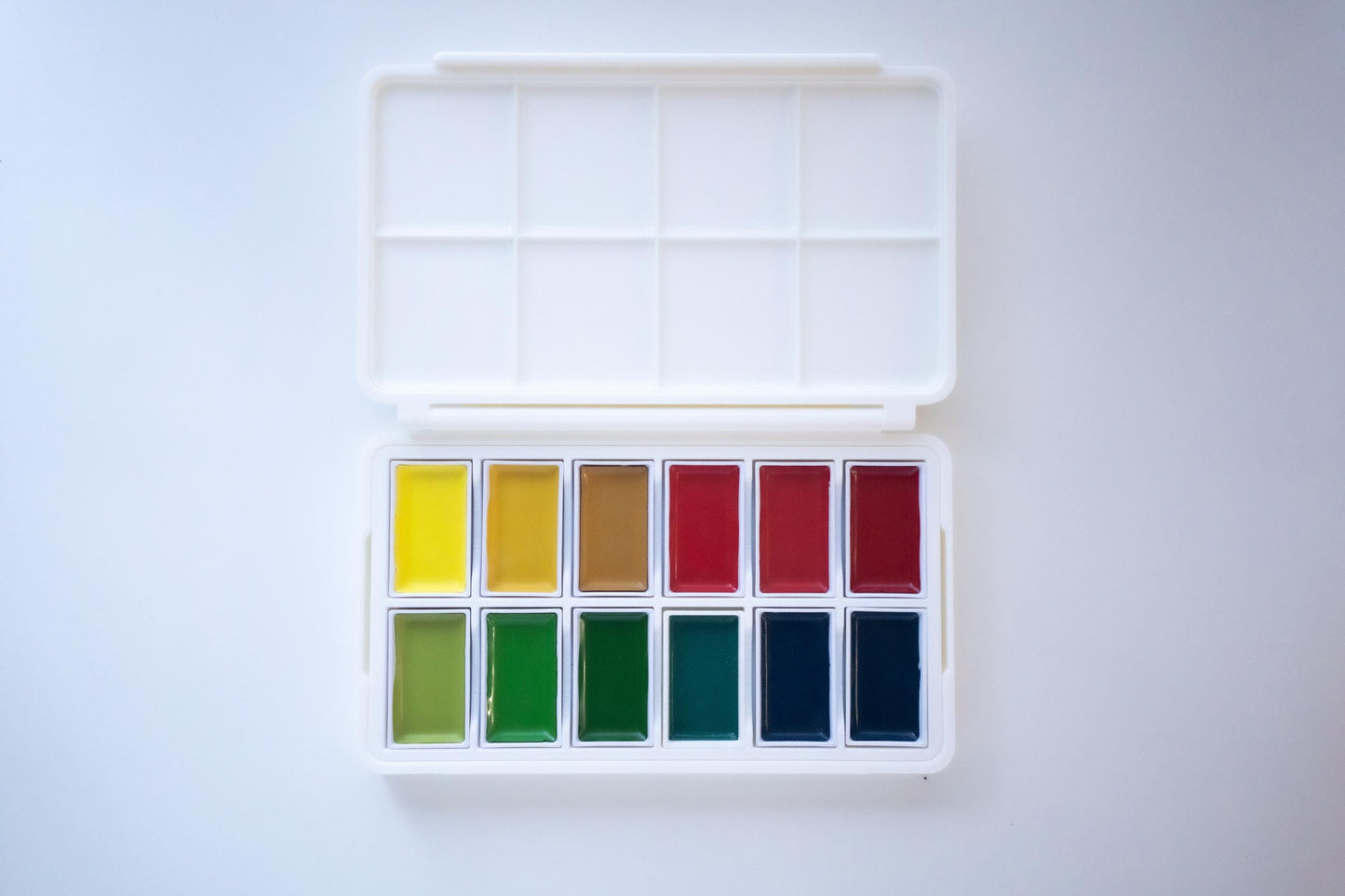 12 Kuretake Watercolor Palette